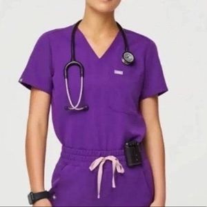 FIGS Purple Catarina™ - One-Pocket Scrub Top - XXS / Magic Purple
